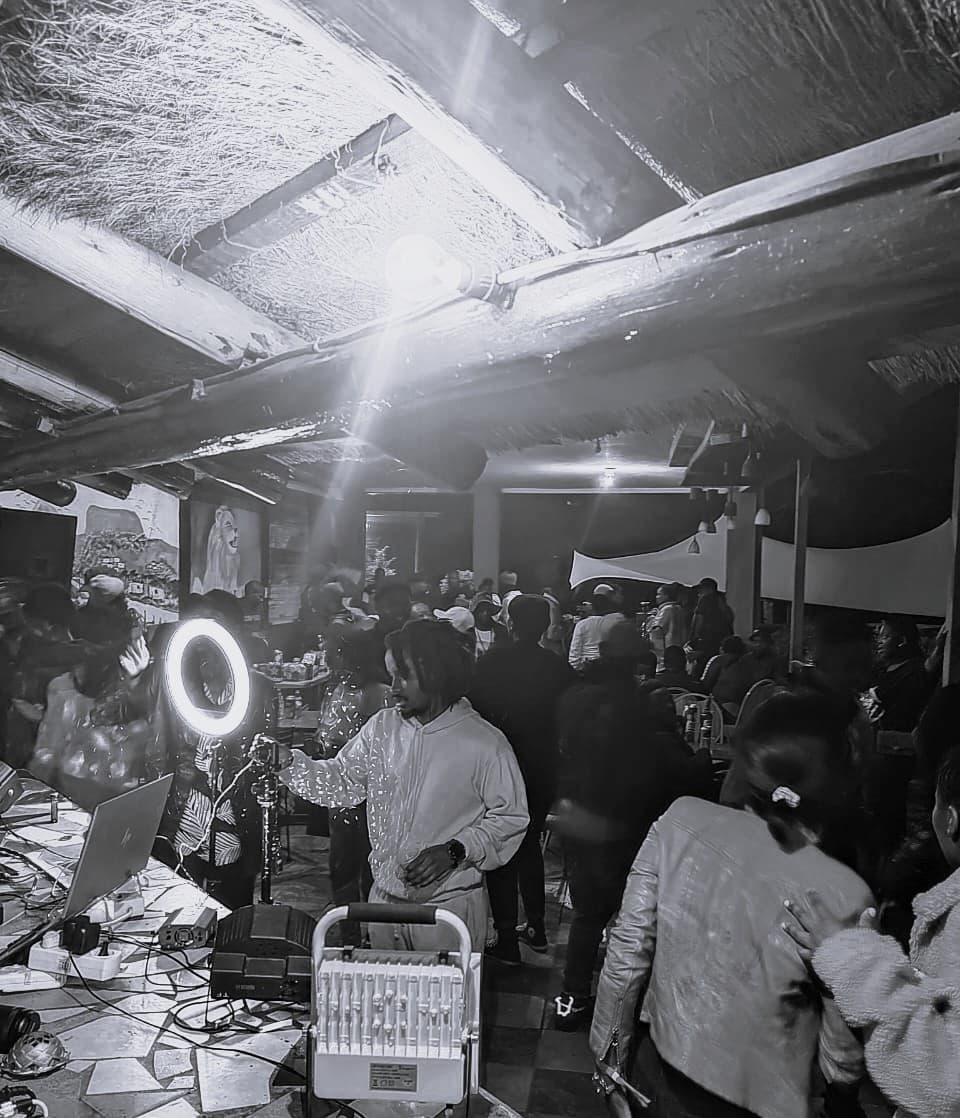 Crowd at the Ventures Crew Lion Park event